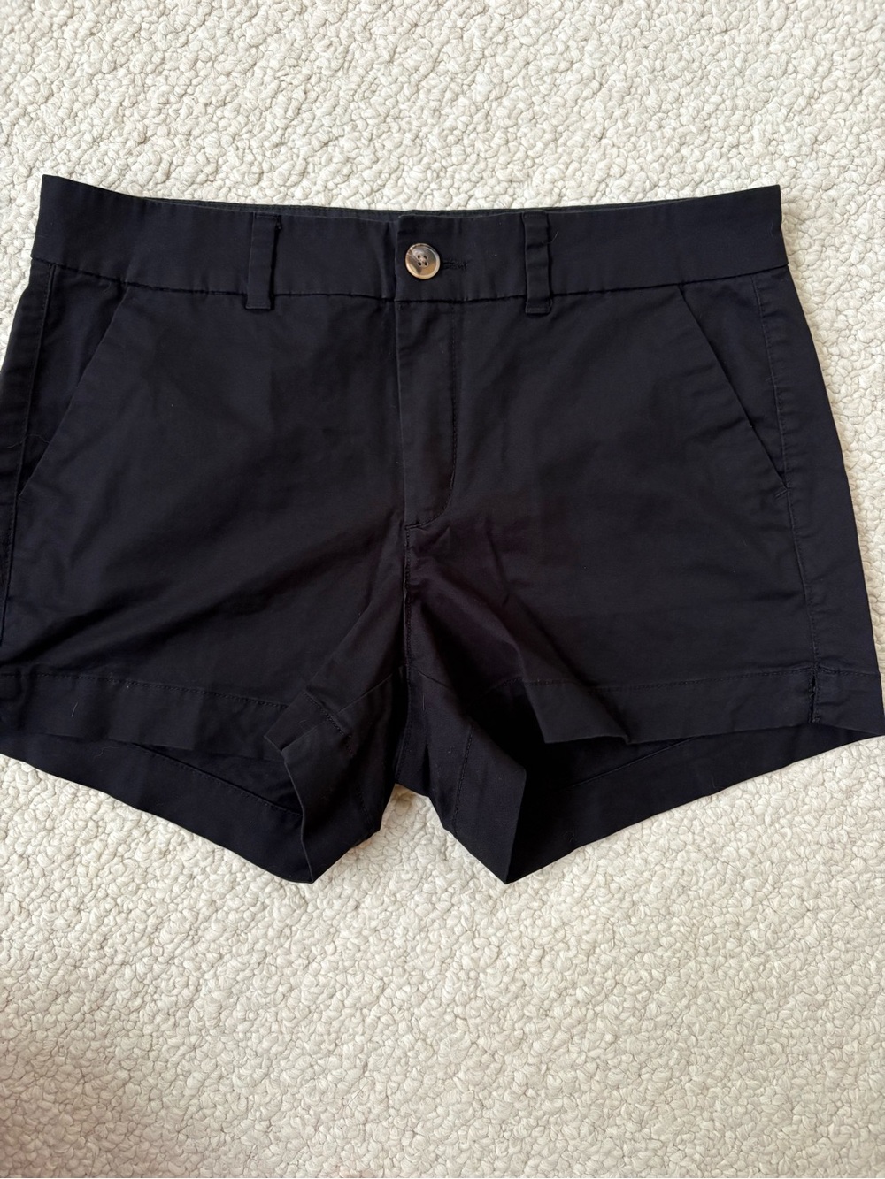 Old Navy Black Everyday Shorts – Mid-Rise Size 6